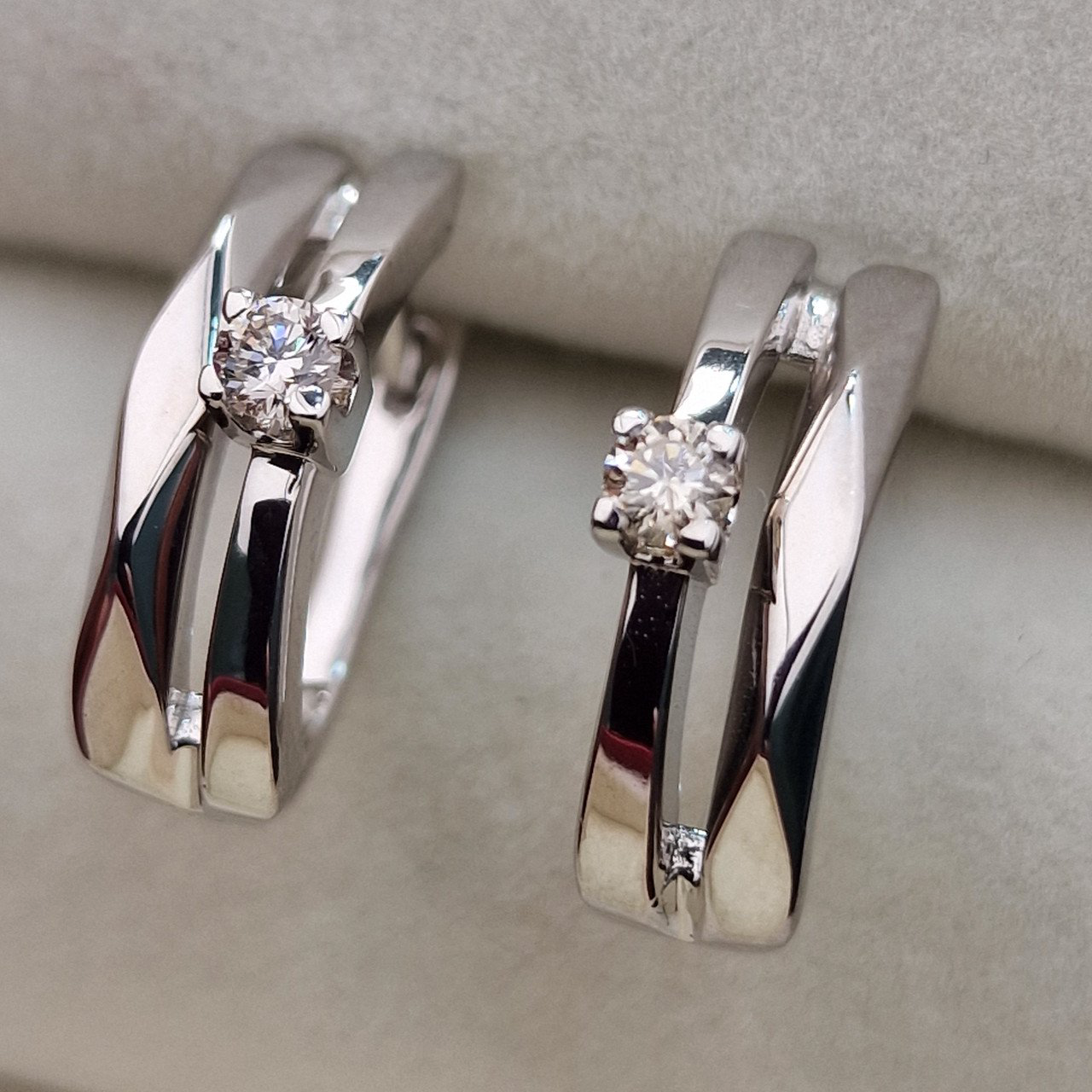 Серьги Deimantas 104564154 4,42гр 0,194ct. купить,NaN
