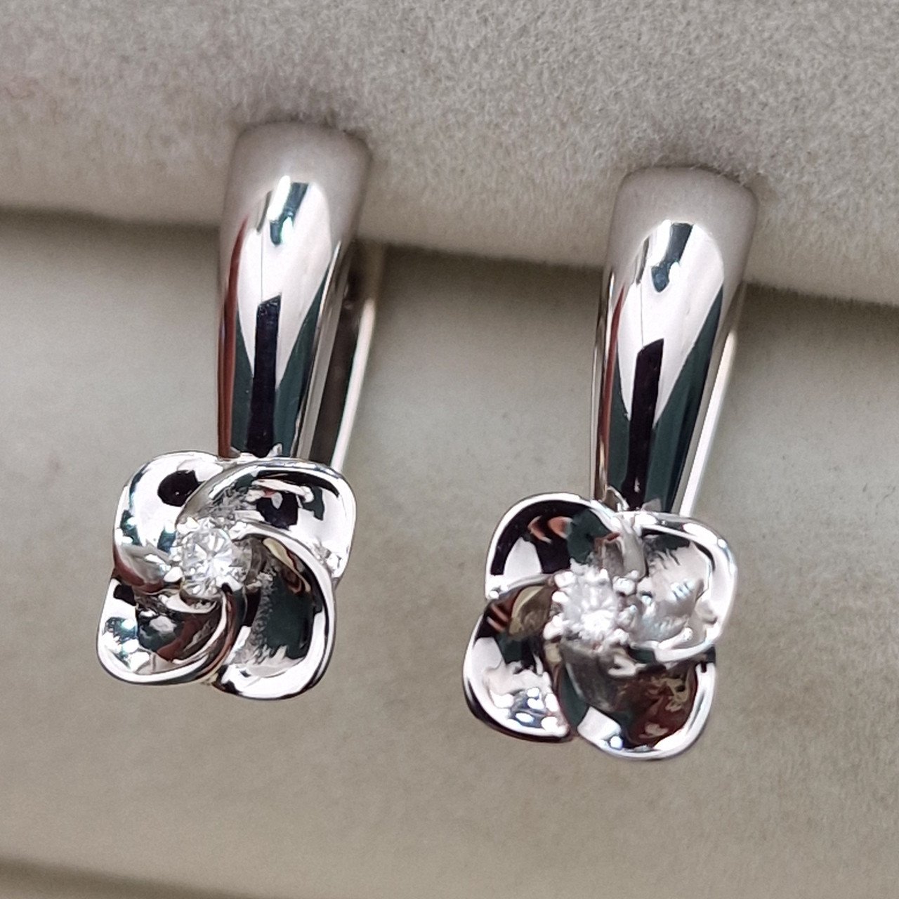 Серьги Deimantas 104564213 3,42гр 0,094ct. купить,NaN