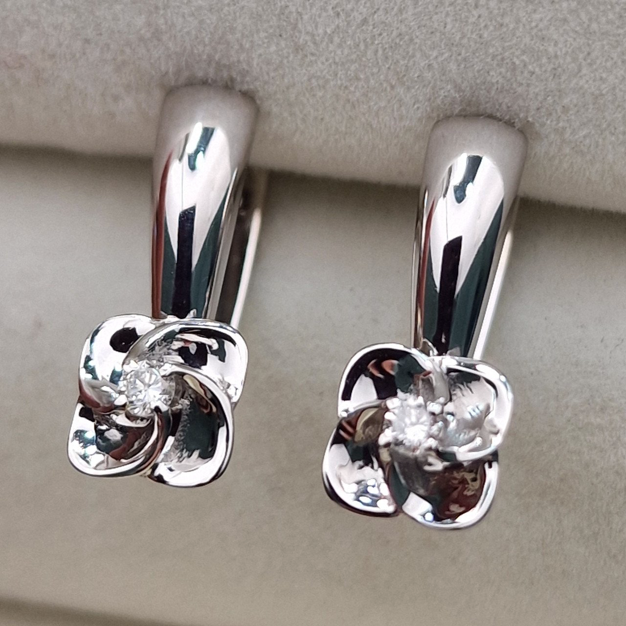 Серьги Deimantas 104564213 3,42гр 0,094ct. купить,NaN