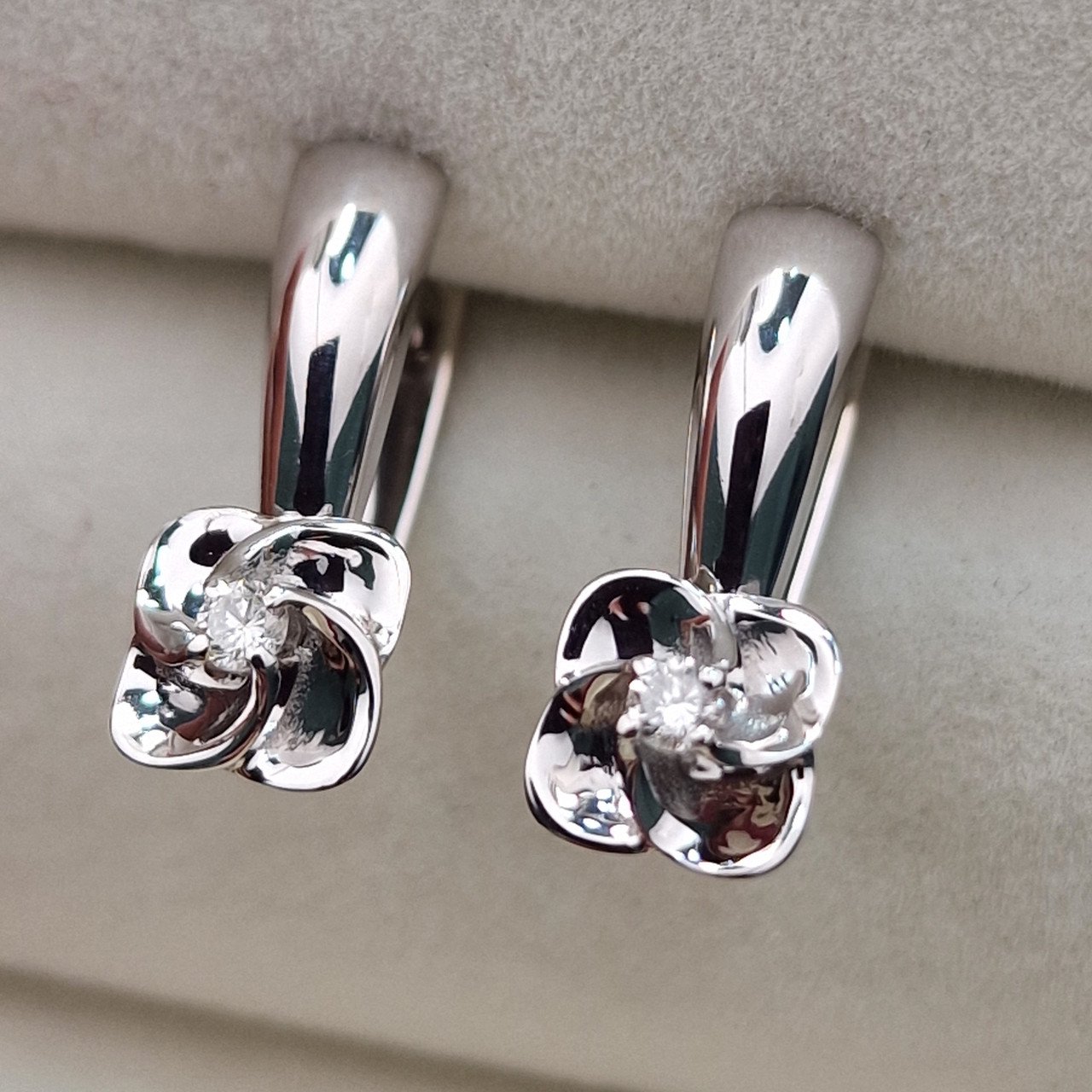 Серьги Deimantas 104564213 3,42гр 0,094ct. купить,NaN