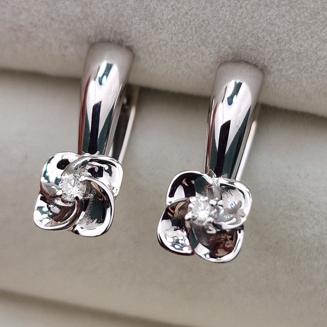 Серьги Deimantas 104564213 3,42гр 0,094ct. купить,NaN