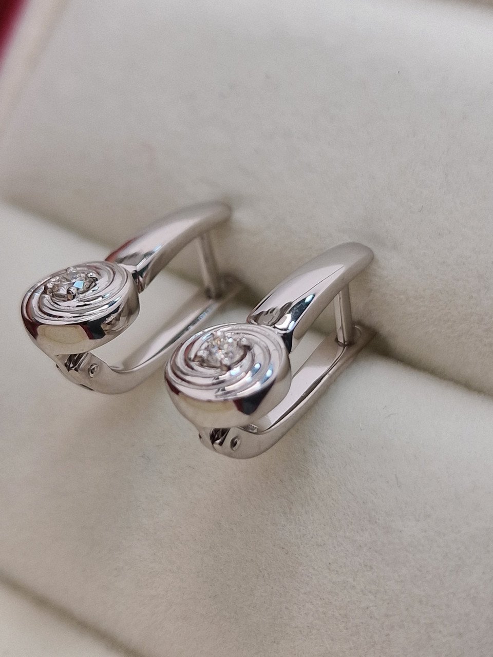 Серьги Deimantas 104564178 3,71гр 0,127ct. купить,NaN