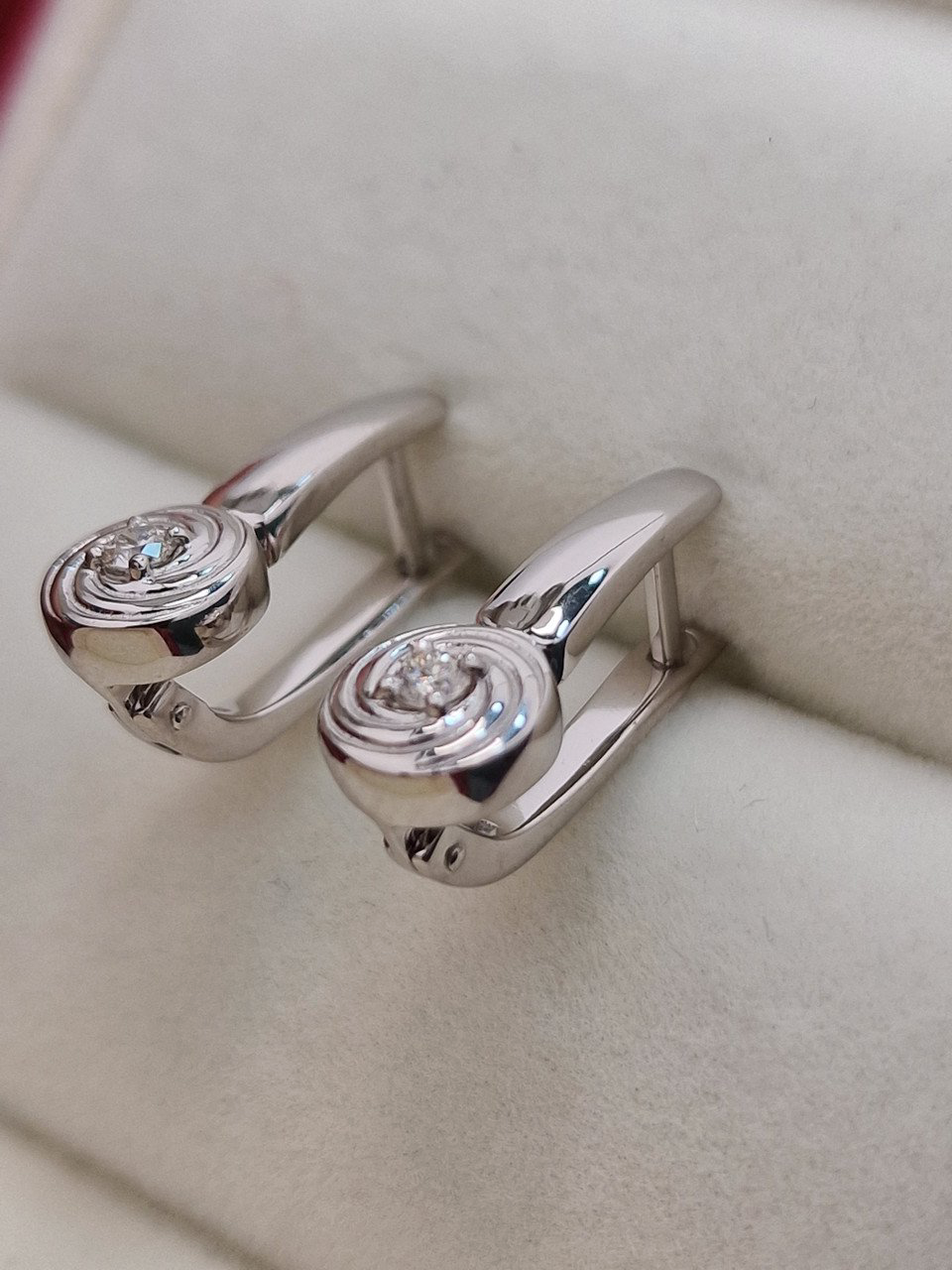 Серьги Deimantas 104564178 3,71гр 0,127ct. купить,NaN