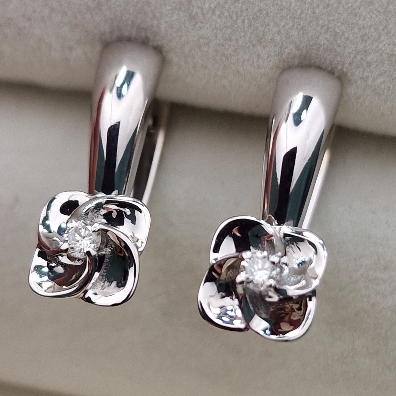 Серьги Deimantas 104564213 3,42гр 0,094ct. купить,NaN