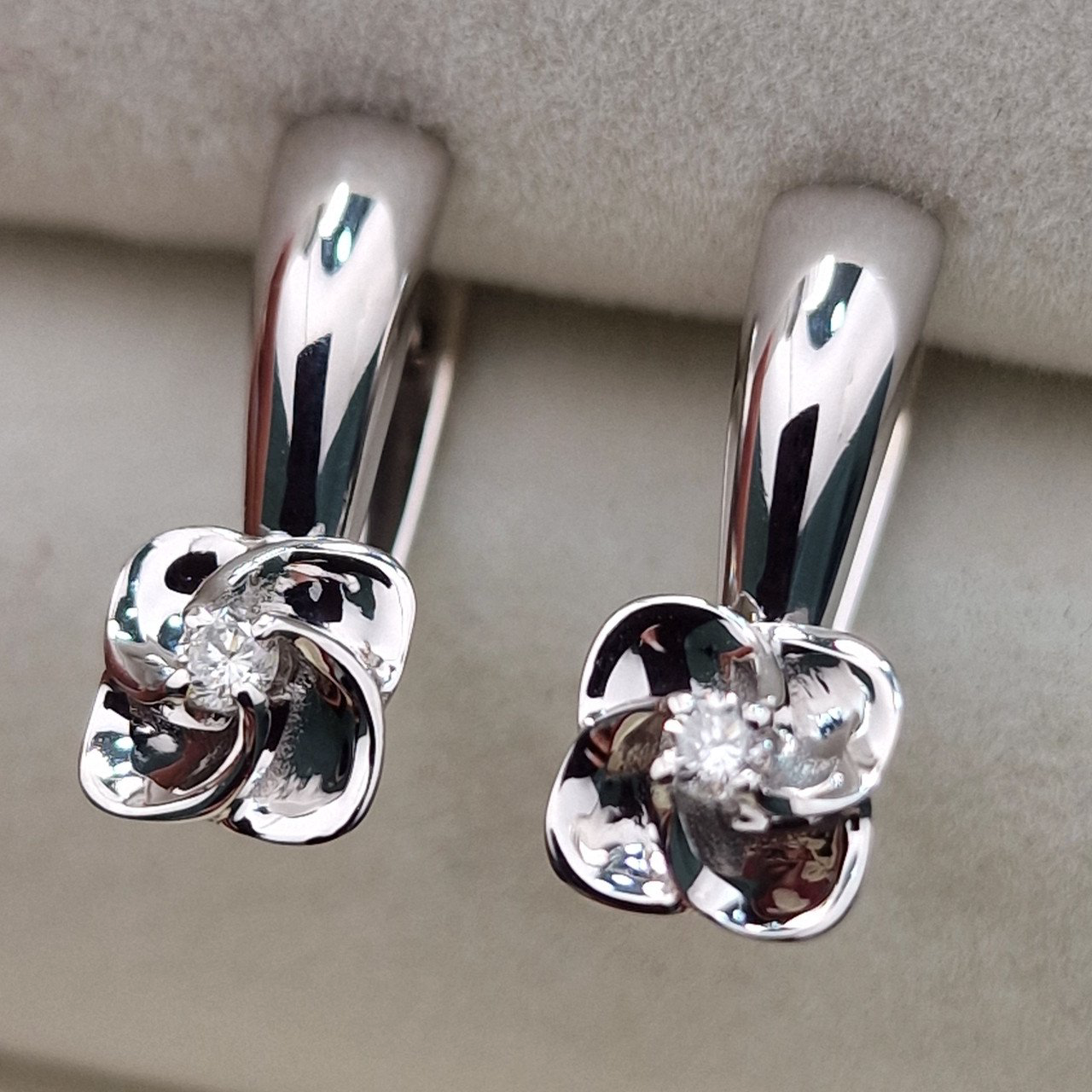 Серьги Deimantas 104564213 3,42гр 0,094ct. купить,NaN