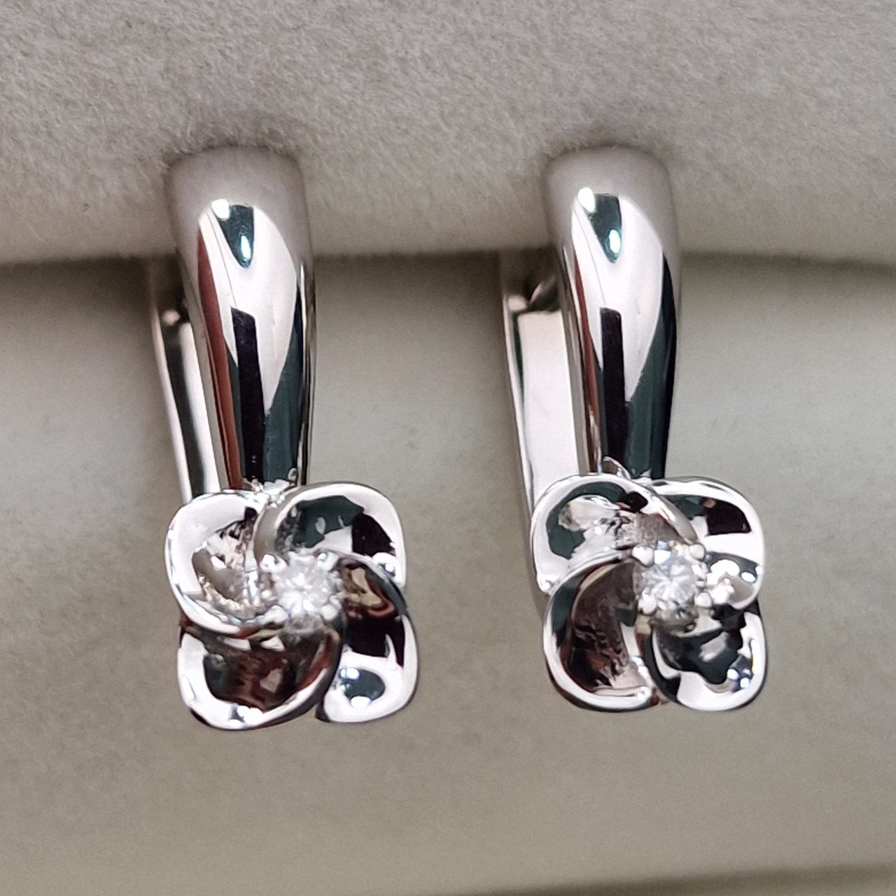 Серьги Deimantas 104564213 3,42гр 0,094ct. купить,NaN