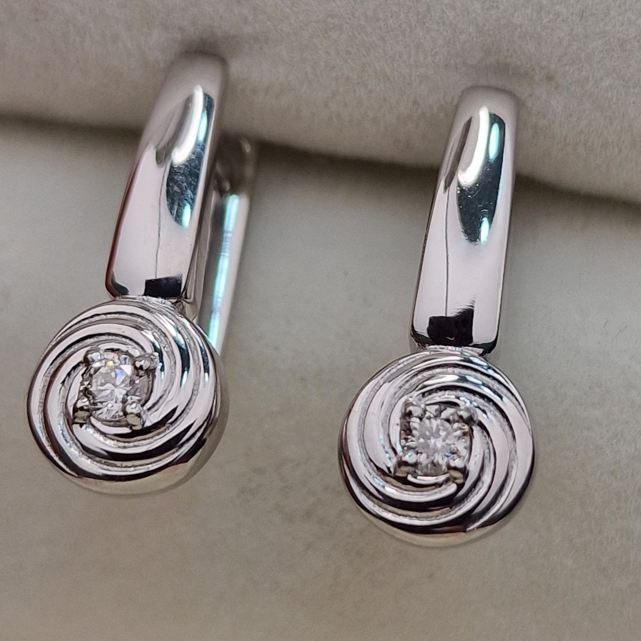 Серьги Deimantas 104564178 3,71гр 0,127ct. купить,NaN