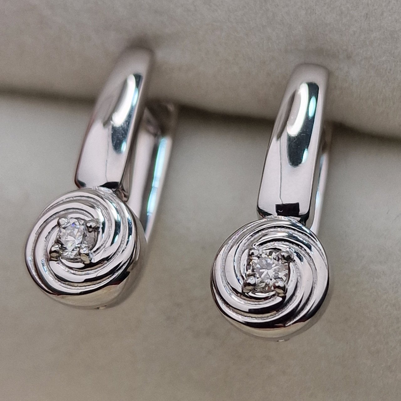 Серьги Deimantas 104564178 3,71гр 0,127ct. купить,NaN