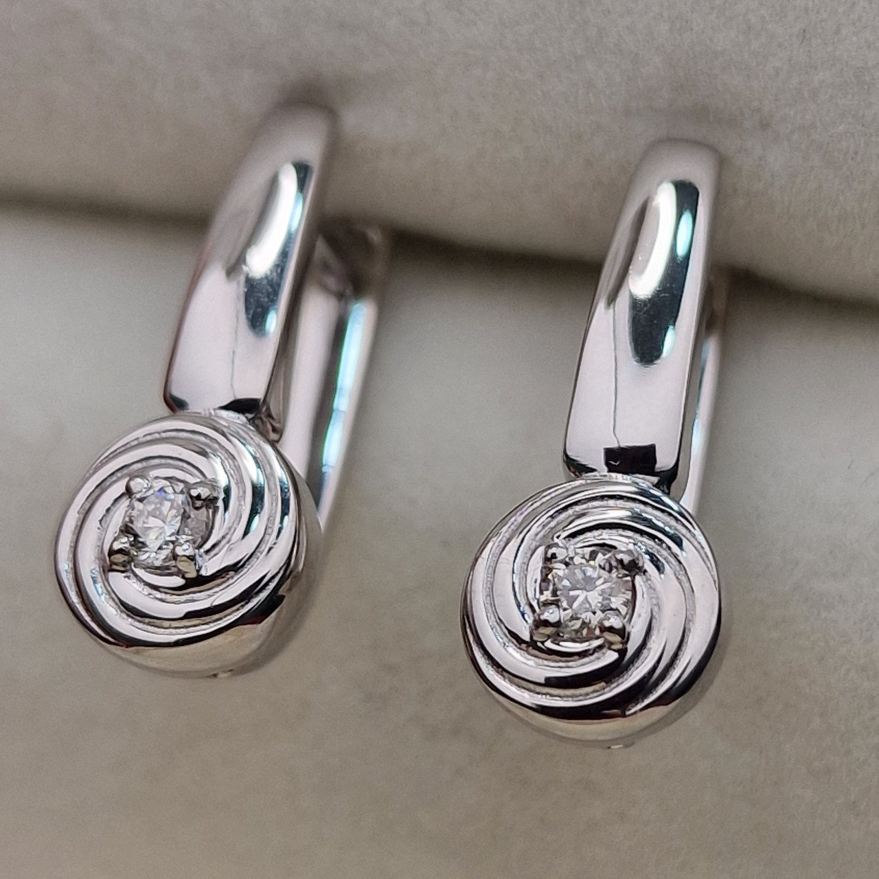 Серьги Deimantas 104564178 3,71гр 0,127ct. купить,NaN
