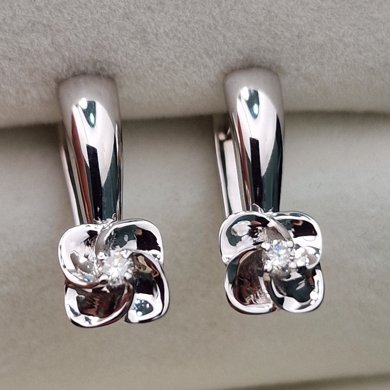 Серьги Deimantas 104564213 3,42гр 0,094ct. купить,NaN
