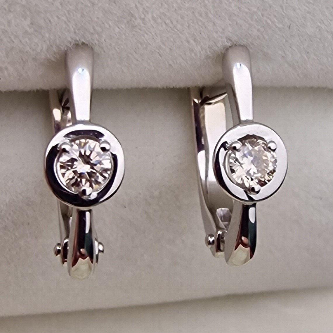 Серьги Deimantas 104564221 2,63гр 0,198ct. купить,NaN