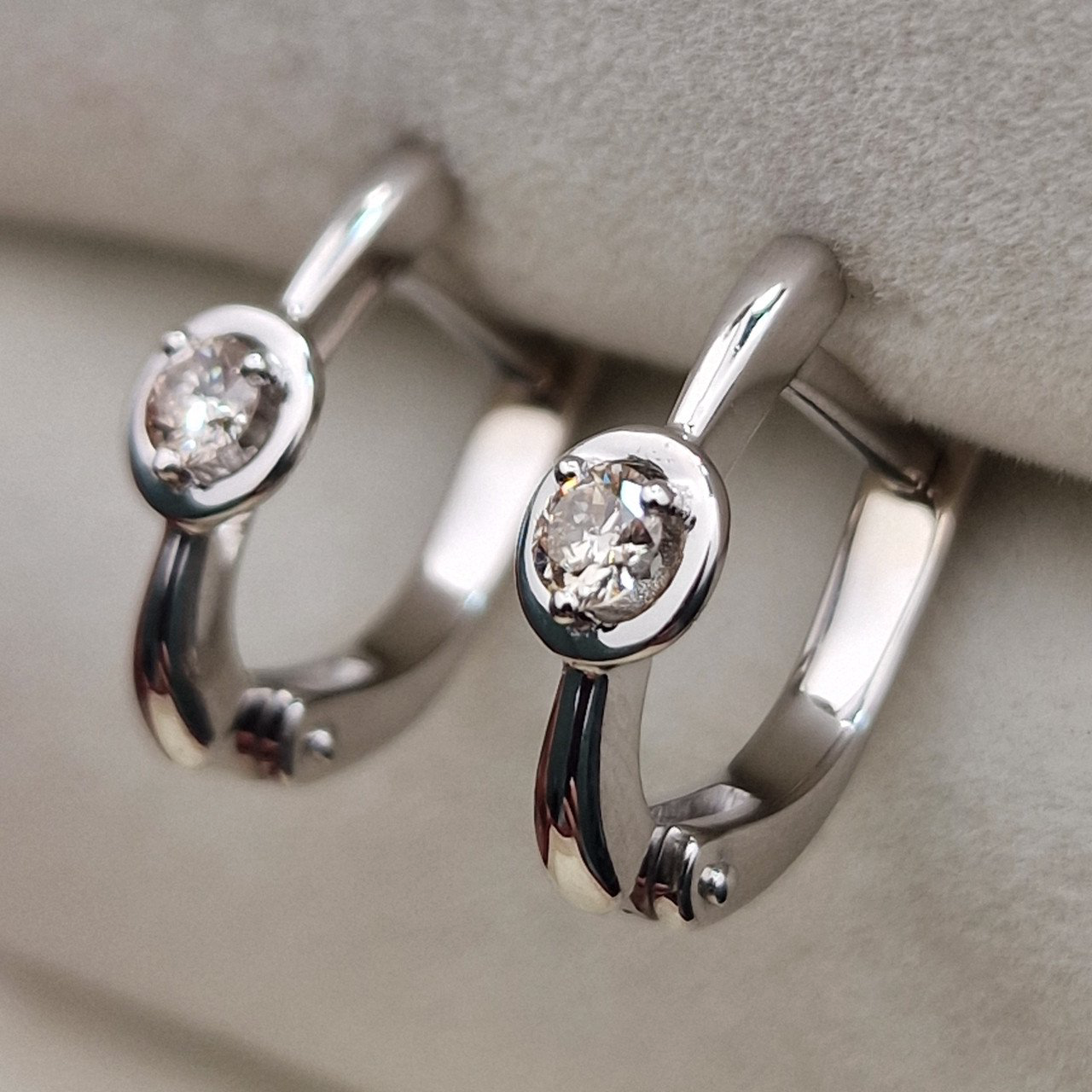 Серьги Deimantas 104564221 2,63гр 0,198ct. купить,NaN