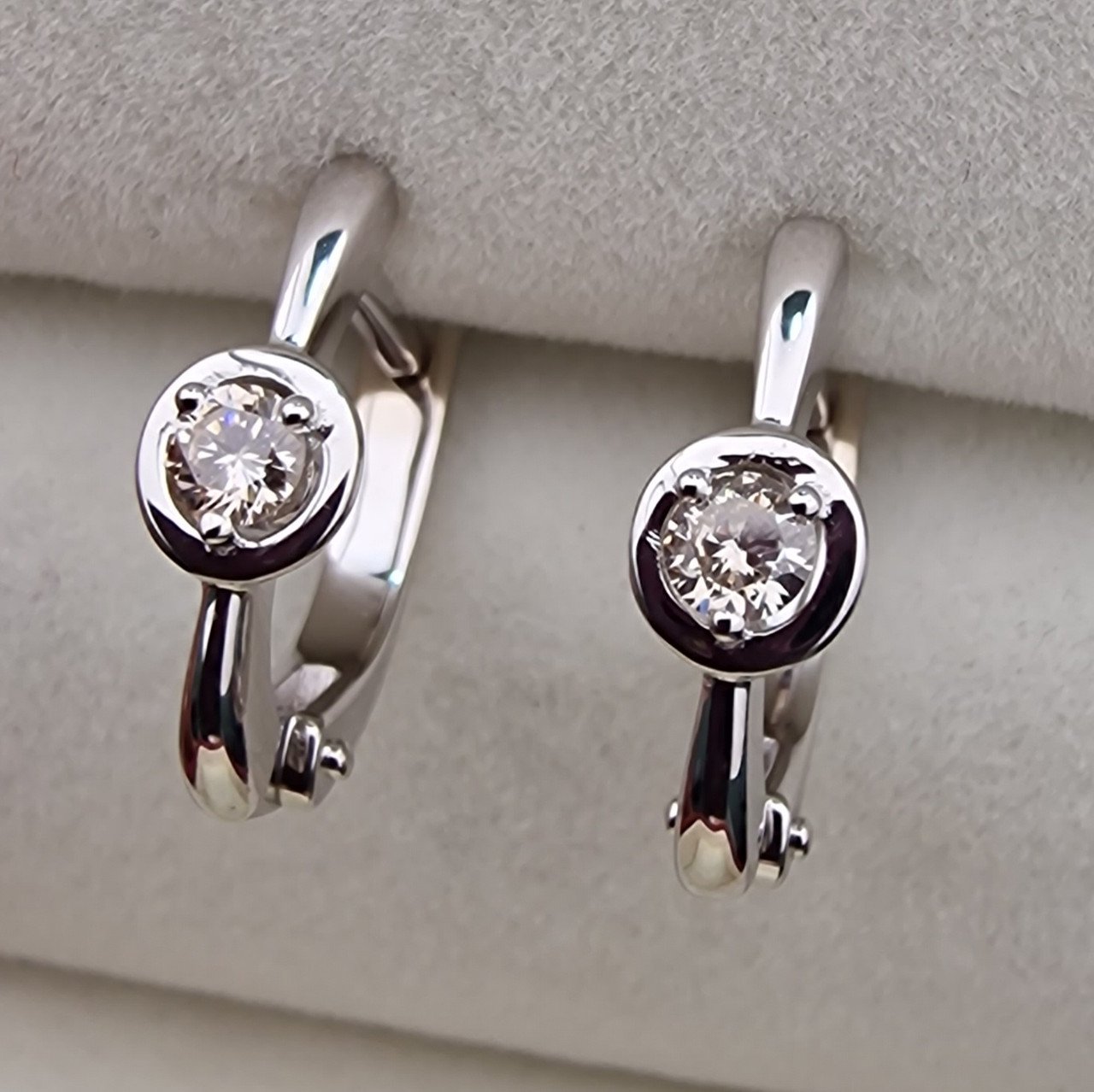 Серьги Deimantas 104564221 2,63гр 0,198ct. купить,NaN