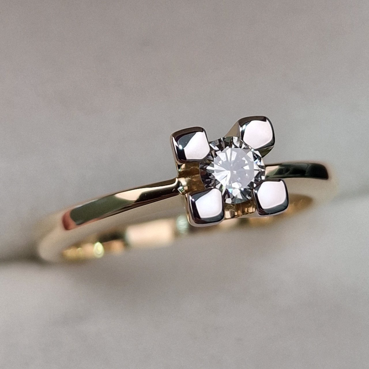 Кольцо Deimantas 104569142 17,5р 4,22гр 0,22ct. купить,NaN