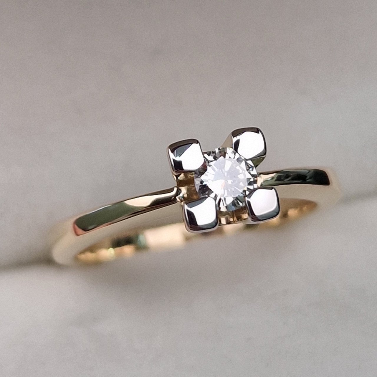 Кольцо Deimantas 104569142 17,5р 4,22гр 0,22ct. купить,NaN