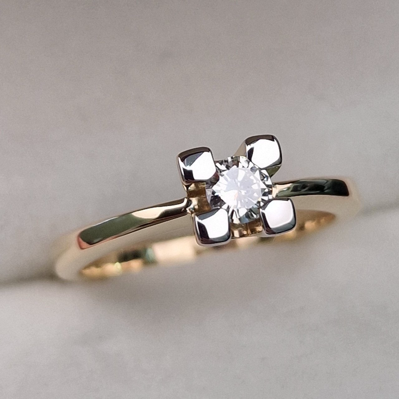 Кольцо Deimantas 104569142 17,5р 4,22гр 0,22ct. купить,NaN
