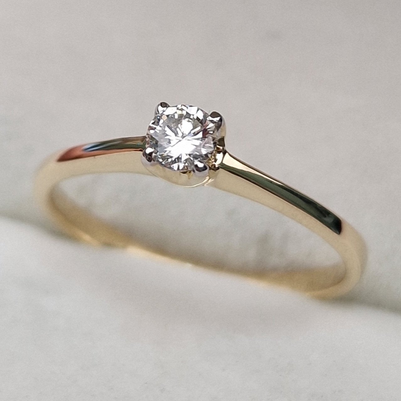 Кольцо Deimantas 104569150 16,5р 1,54гр 0,17ct. купить,NaN