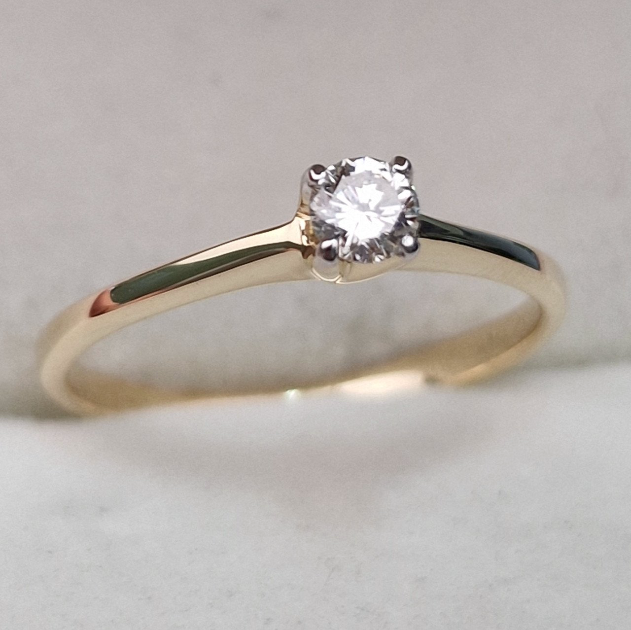 Кольцо Deimantas 104569150 16,5р 1,54гр 0,17ct. купить,NaN