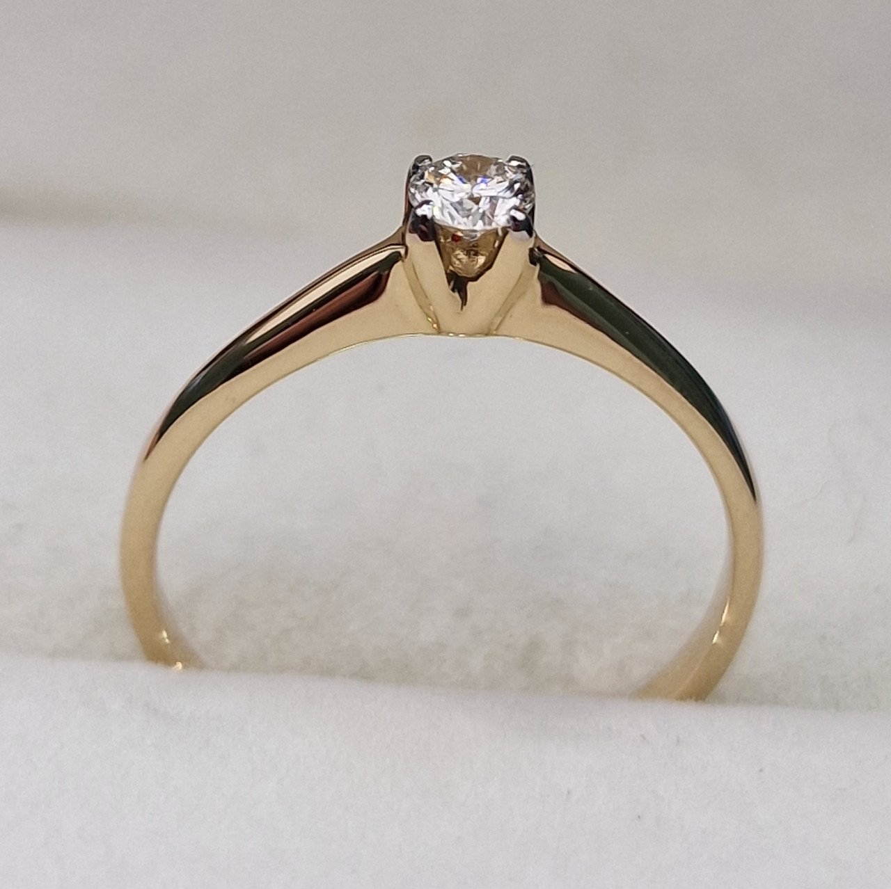 Кольцо Deimantas 104569150 16,5р 1,54гр 0,17ct. купить,NaN