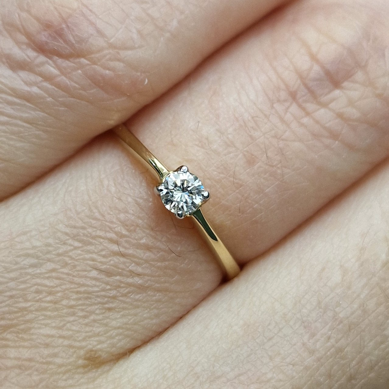 Кольцо Deimantas 104569150 16,5р 1,54гр 0,17ct. купить,NaN