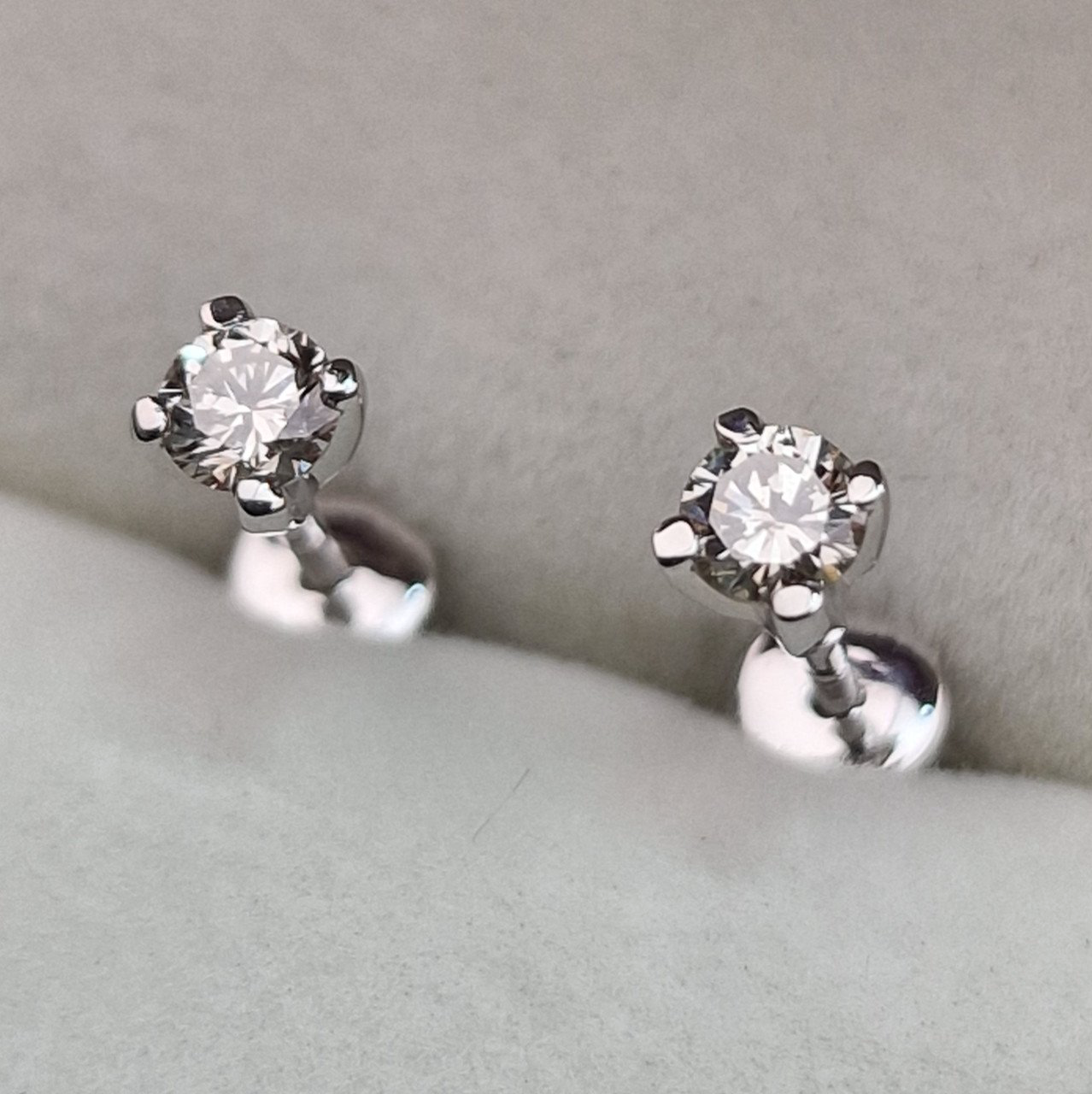 Серьги Deimantas 104590520 1,37гр 0,36ct. купить,NaN
