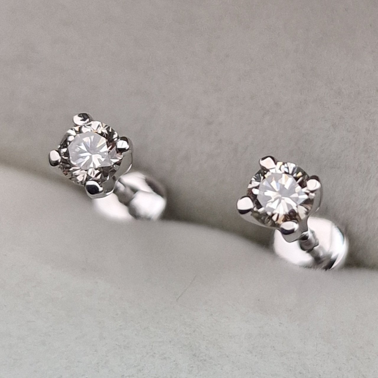 Серьги Deimantas 104590520 1,37гр 0,36ct. купить,NaN