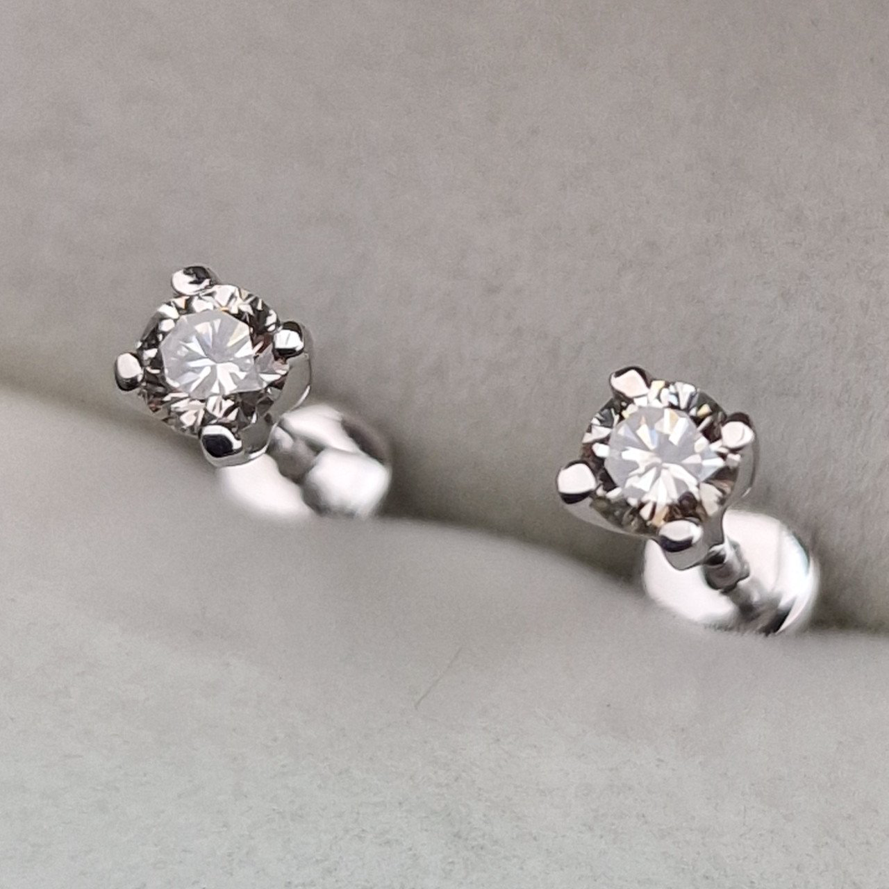 Серьги Deimantas 104590520 1,37гр 0,36ct. купить,NaN