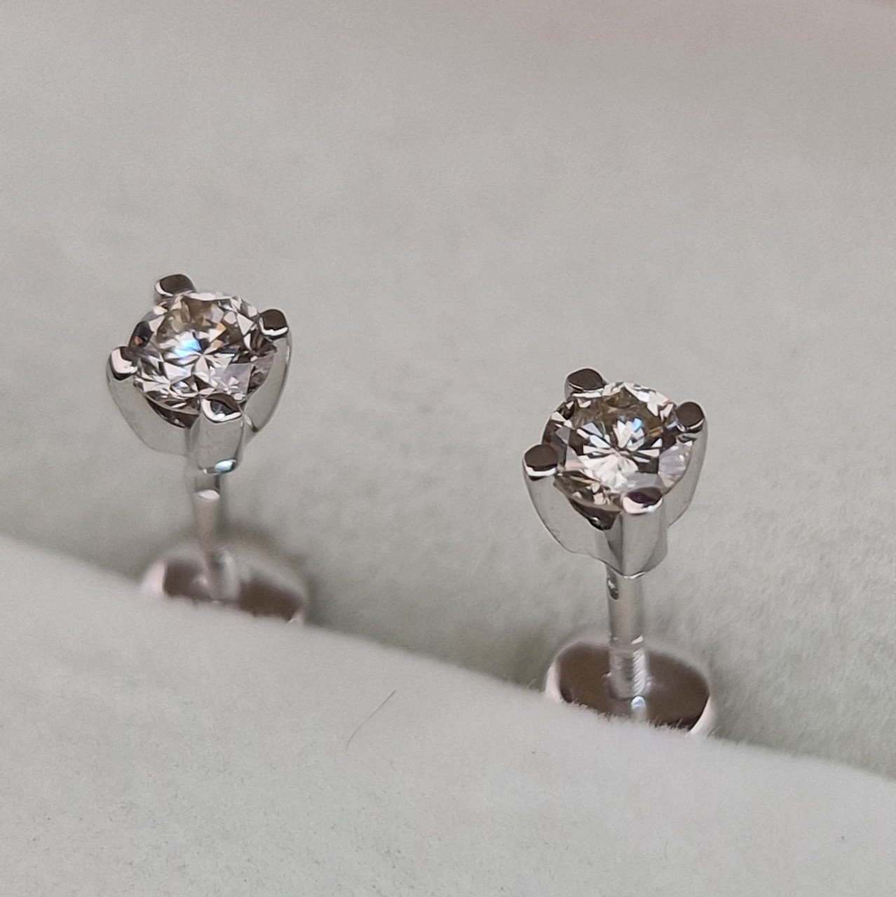 Серьги Deimantas 104590520 1,37гр 0,36ct. купить,NaN