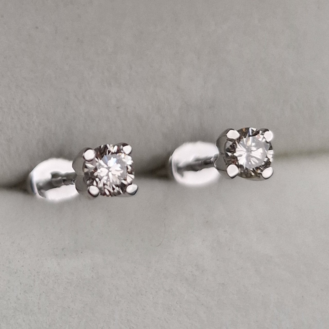 Серьги Deimantas 104590520 1,37гр 0,36ct. купить,NaN