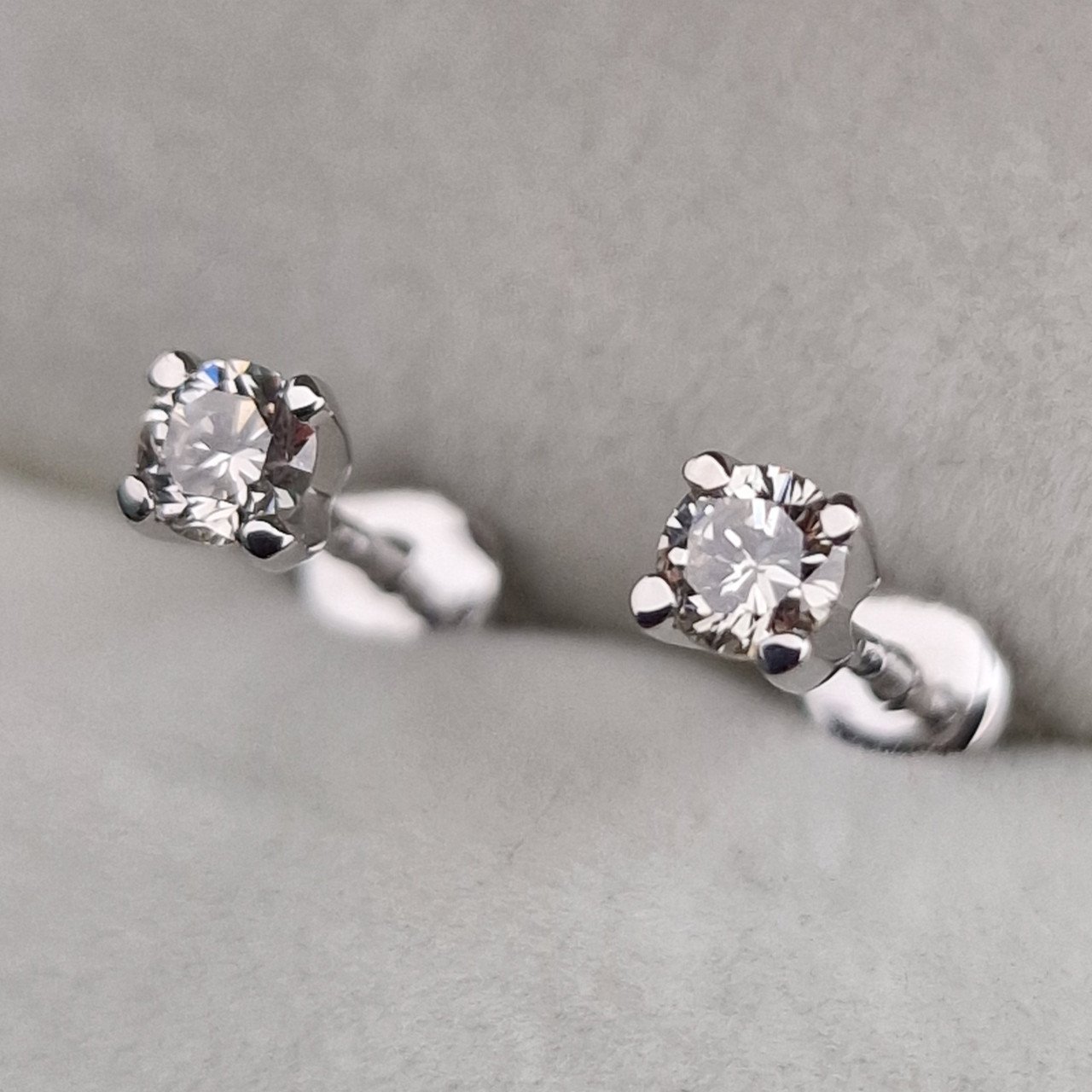 Серьги Deimantas 104590520 1,37гр 0,36ct. купить,NaN