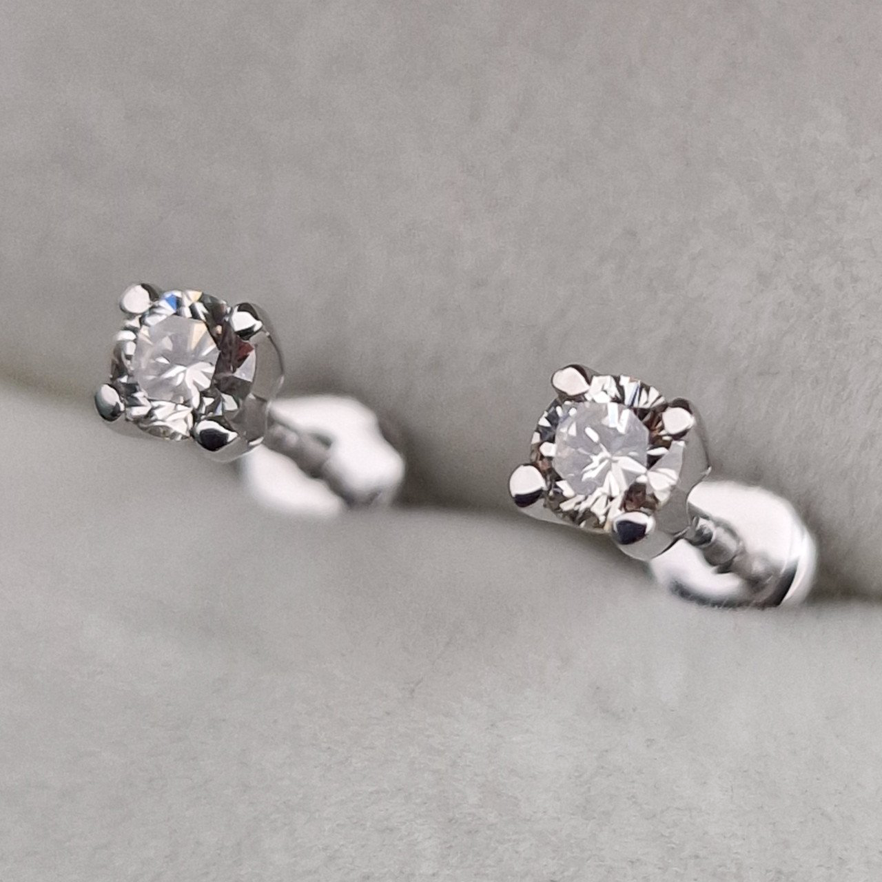 Серьги Deimantas 104590520 1,37гр 0,36ct. купить,NaN