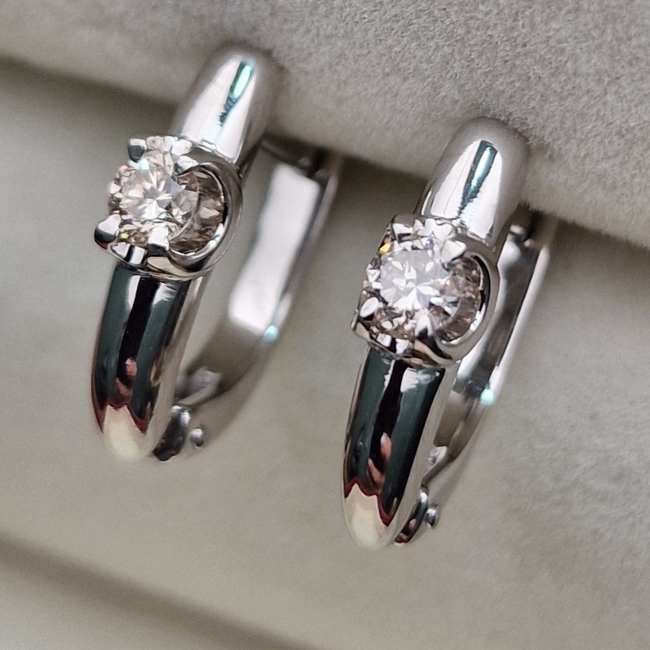 Серьги Deimantas 104590576 2,93гр 0,274ct. купить,NaN