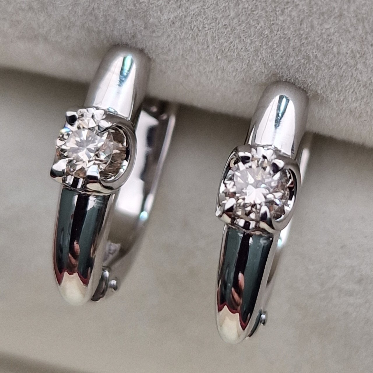 Серьги Deimantas 104590576 2,93гр 0,274ct. купить,NaN