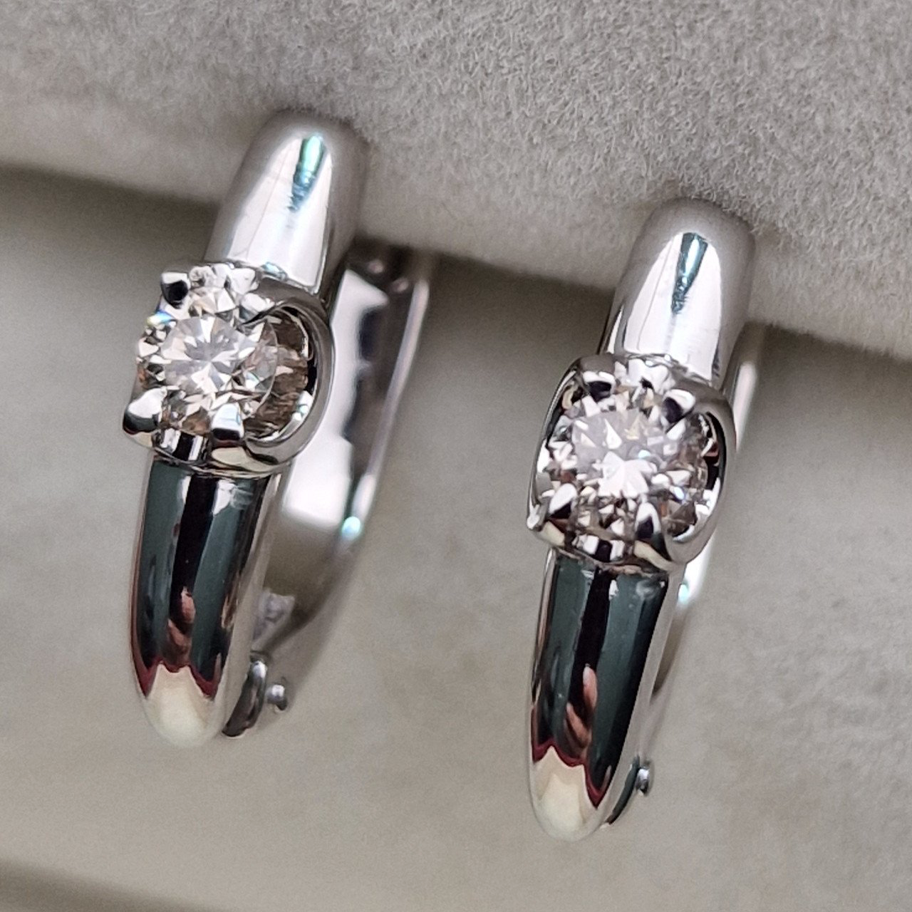 Серьги Deimantas 104590576 2,93гр 0,274ct. купить,NaN