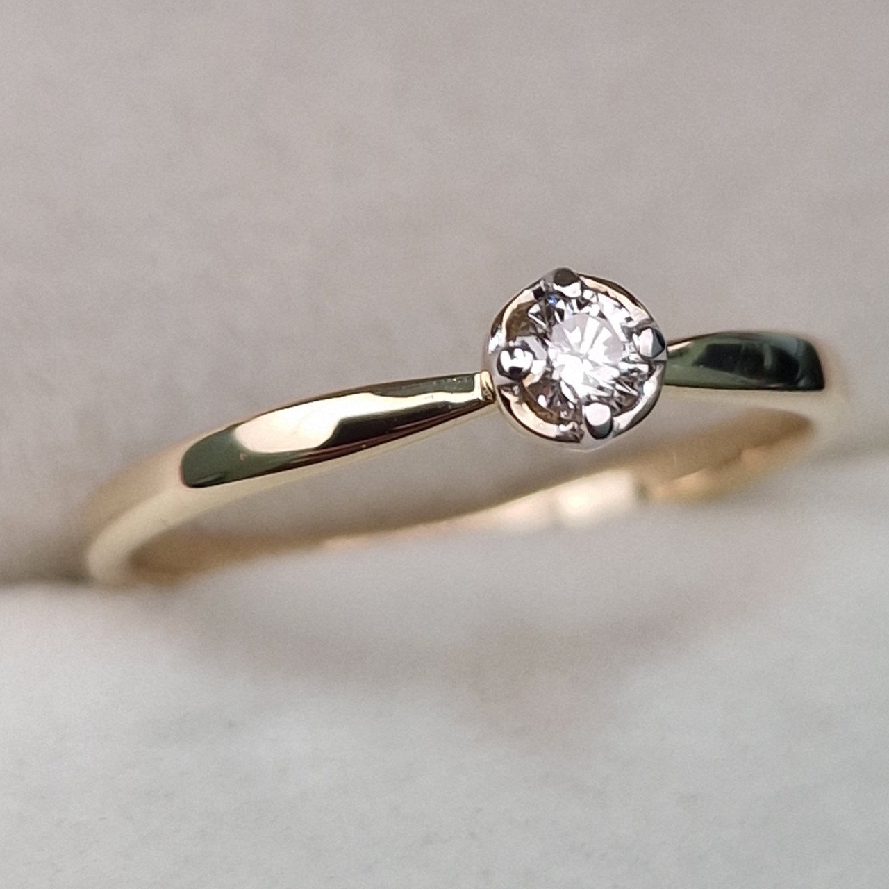 Кольцо Deimantas 104591311 16,5р 1,47гр 0,093ct. купить,NaN