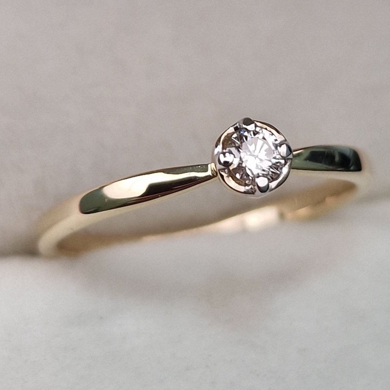 Кольцо Deimantas 104591311 16,5р 1,47гр 0,093ct. купить,NaN