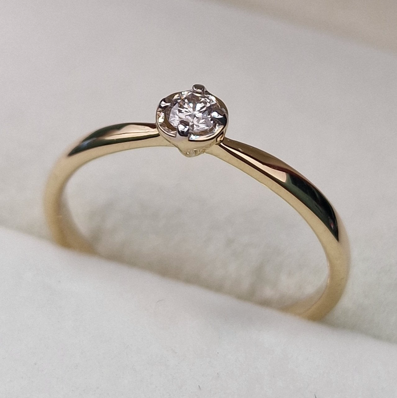 Кольцо Deimantas 104591311 16,5р 1,47гр 0,093ct. купить,NaN