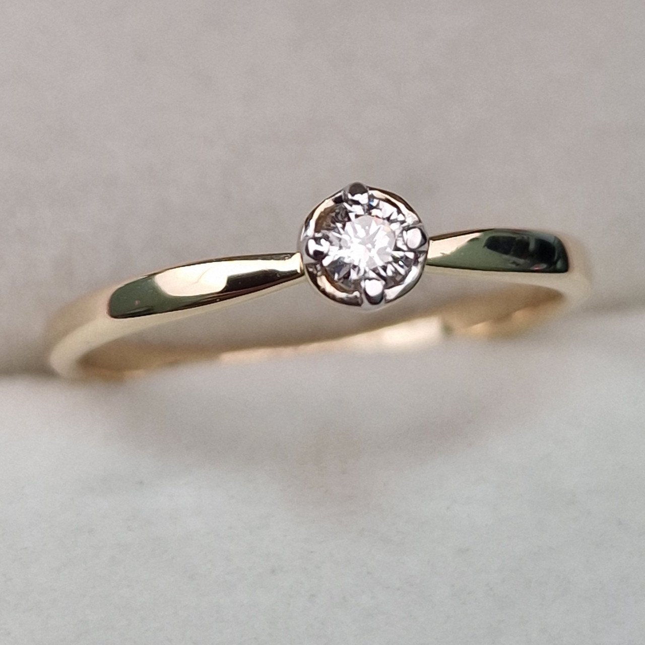 Кольцо Deimantas 104591311 16,5р 1,47гр 0,093ct. купить,NaN