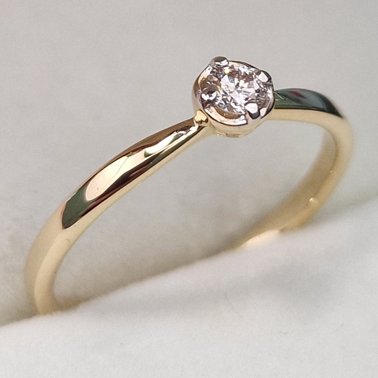 Кольцо Deimantas 104591311 16,5р 1,47гр 0,093ct. купить,NaN