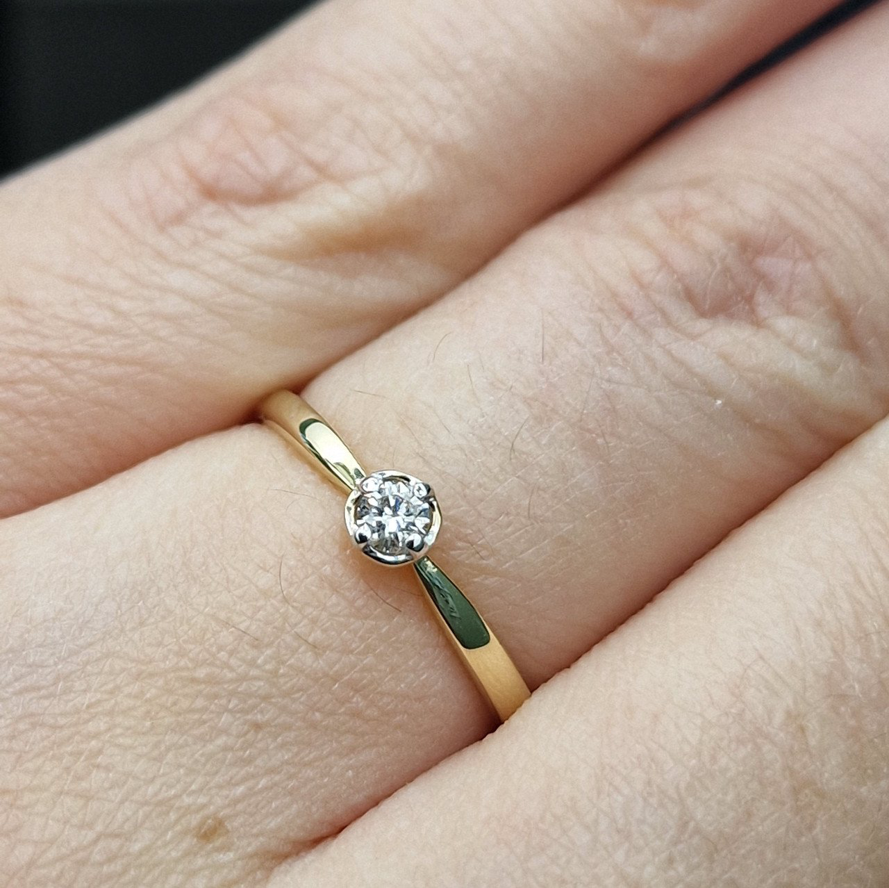 Кольцо Deimantas 104591311 16,5р 1,47гр 0,093ct. купить,NaN