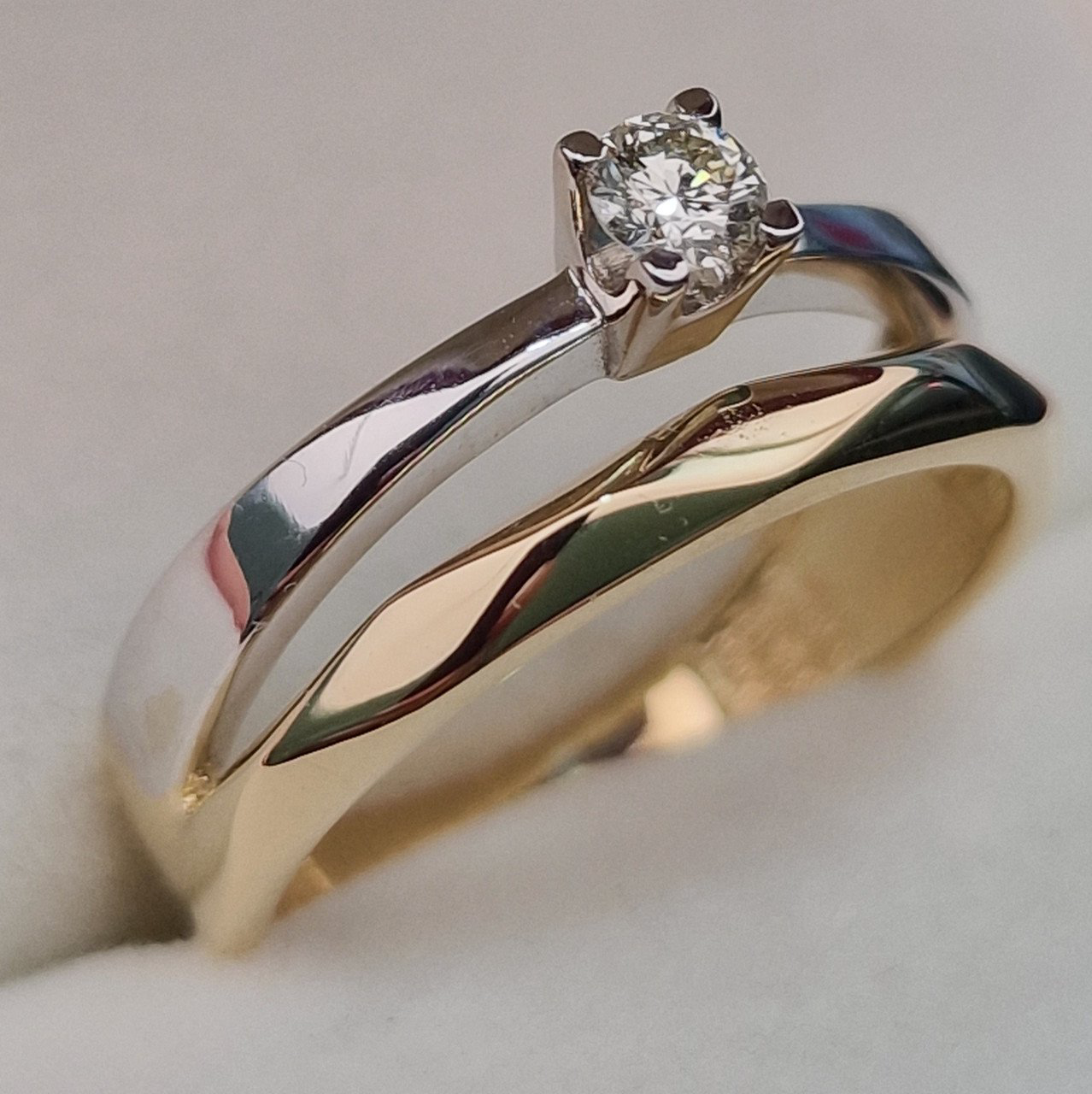Кольцо Deimantas 104591320 18,5р 3,63гр 0,17ct. купить,NaN
