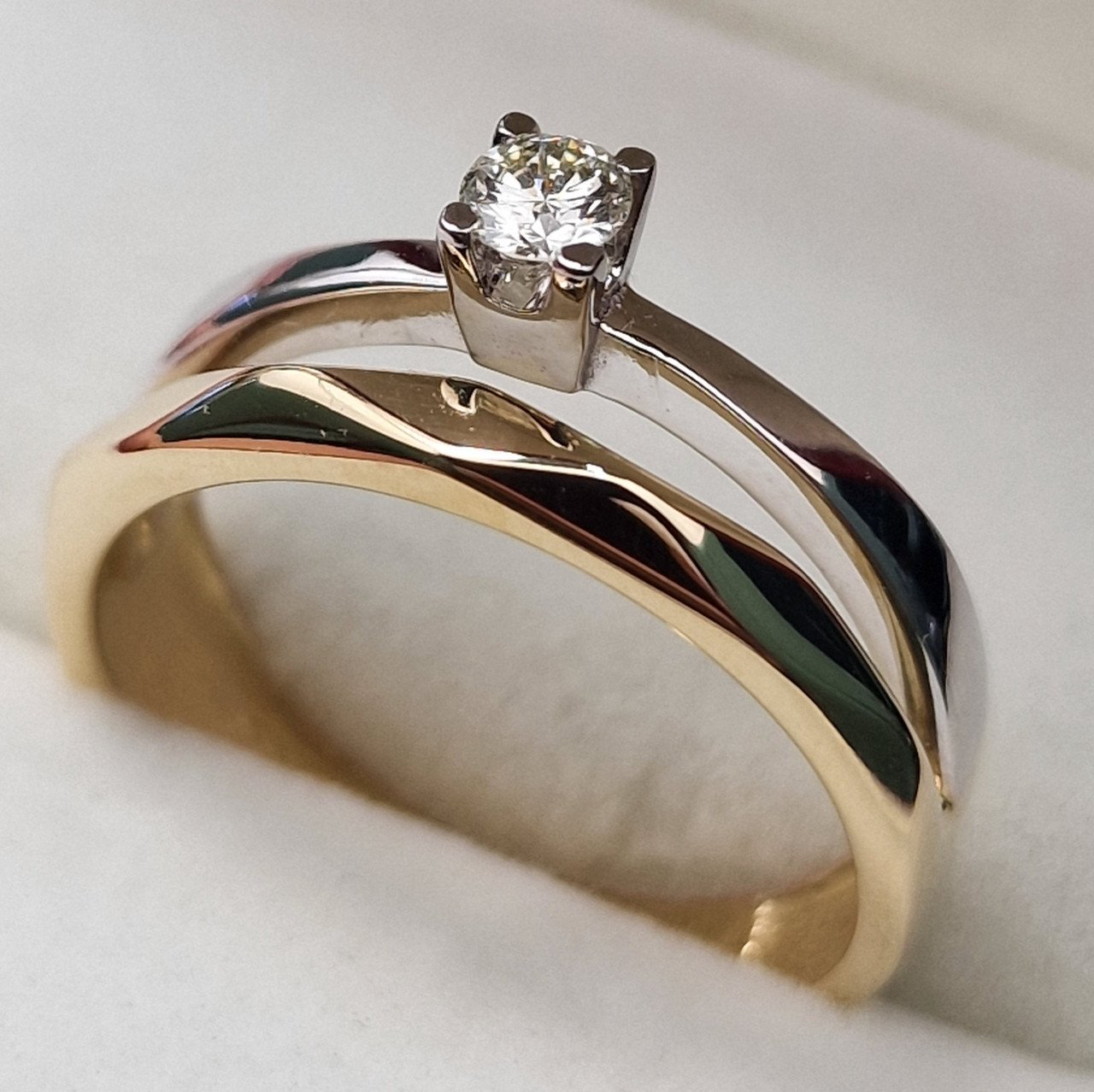 Кольцо Deimantas 104591320 18,5р 3,63гр 0,17ct. купить,NaN