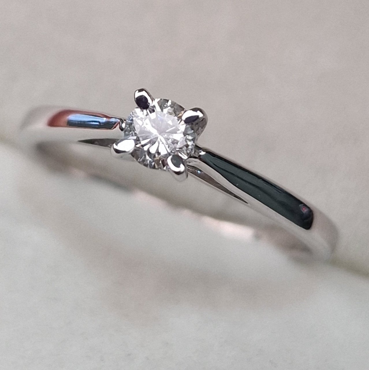 Кольцо Deimantas 104591343 16,5р 1,63гр 0,20ct. купить,NaN