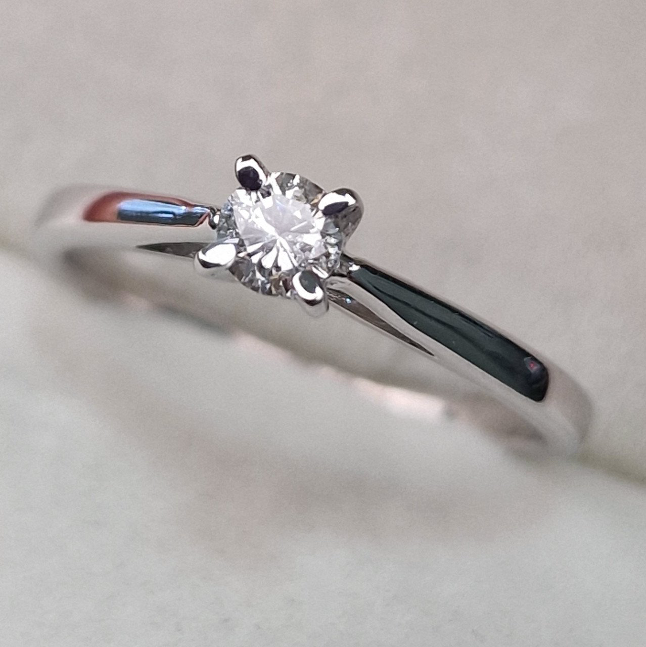 Кольцо Deimantas 104591343 16,5р 1,63гр 0,20ct. купить,NaN