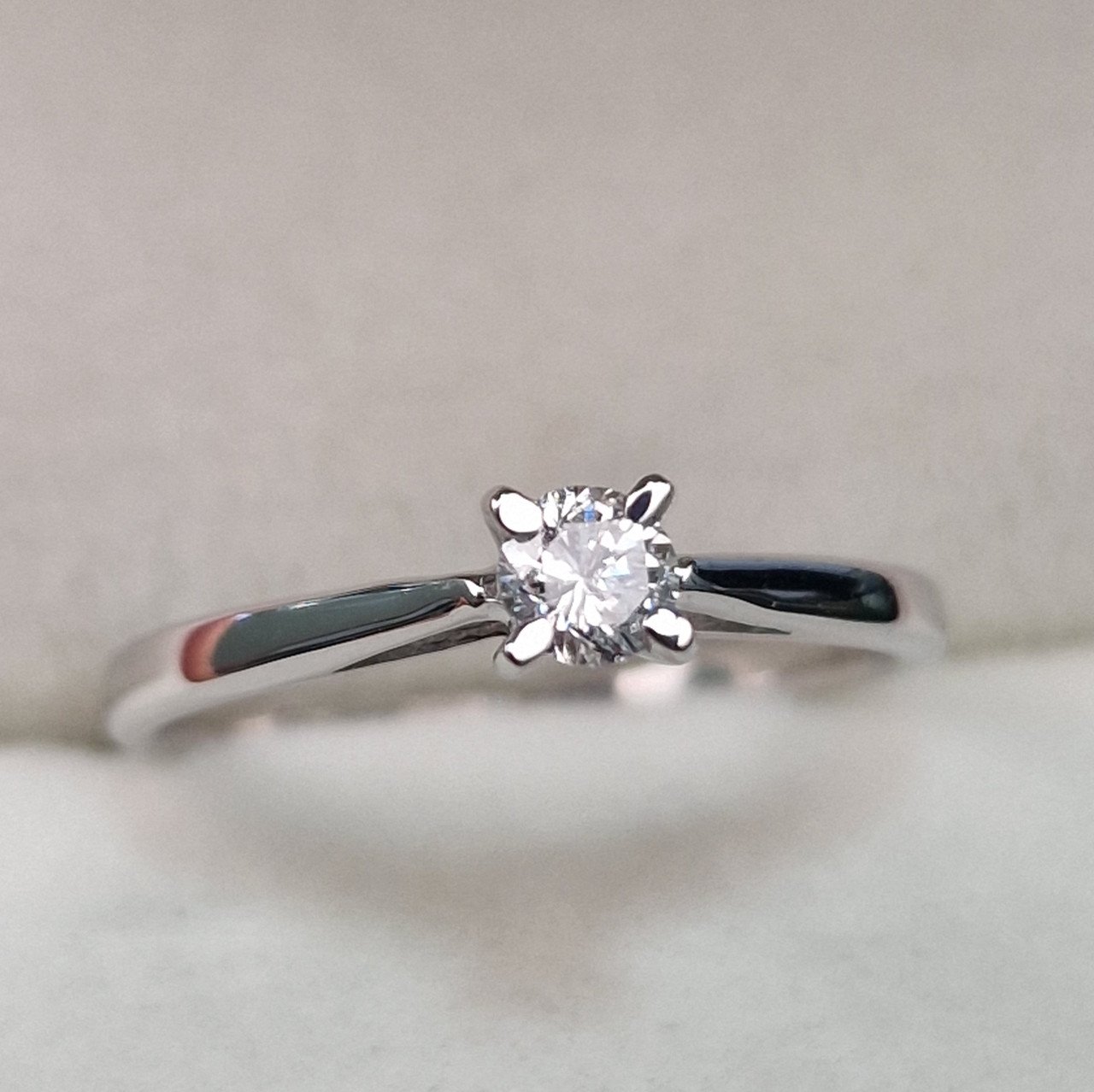 Кольцо Deimantas 104591343 16,5р 1,63гр 0,20ct. купить,NaN