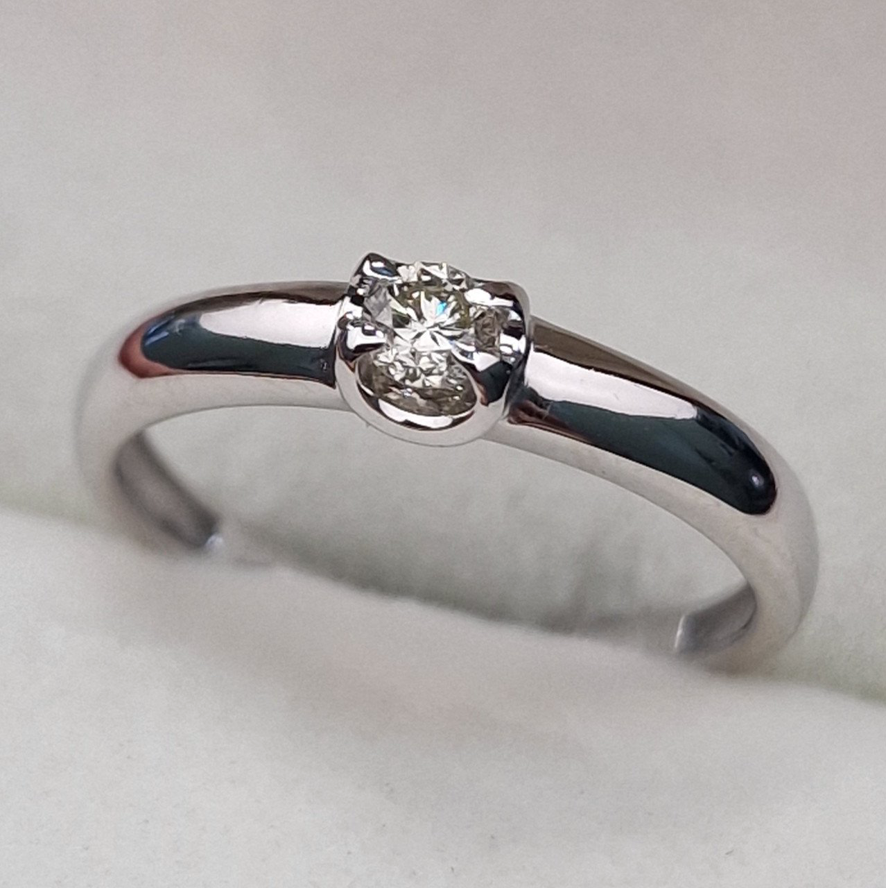Кольцо Deimantas 104591421 16,5р 1,92гр 0,134ct. купить,NaN