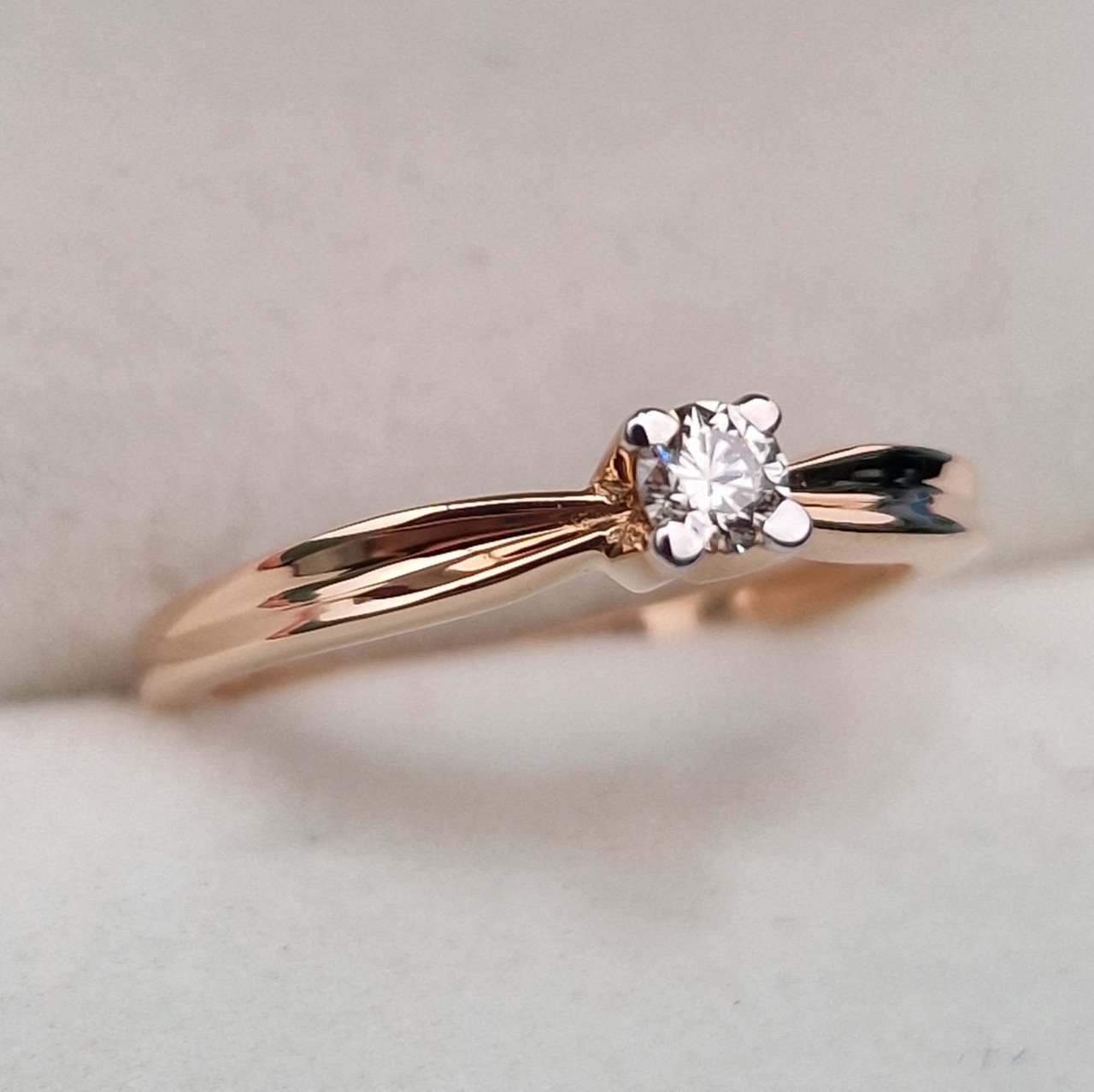 Кольцо Deimantas 104593142 16,5р 1,92гр 0,12ct. купить,NaN