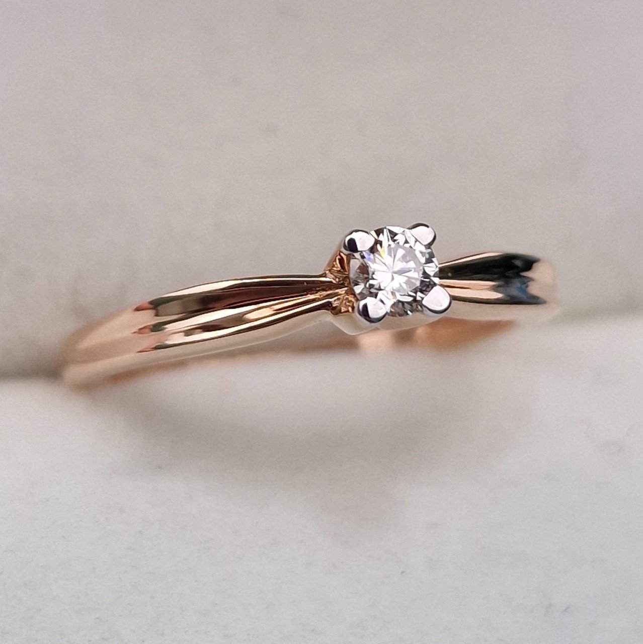 Кольцо Deimantas 104593142 16,5р 1,92гр 0,12ct. купить,NaN
