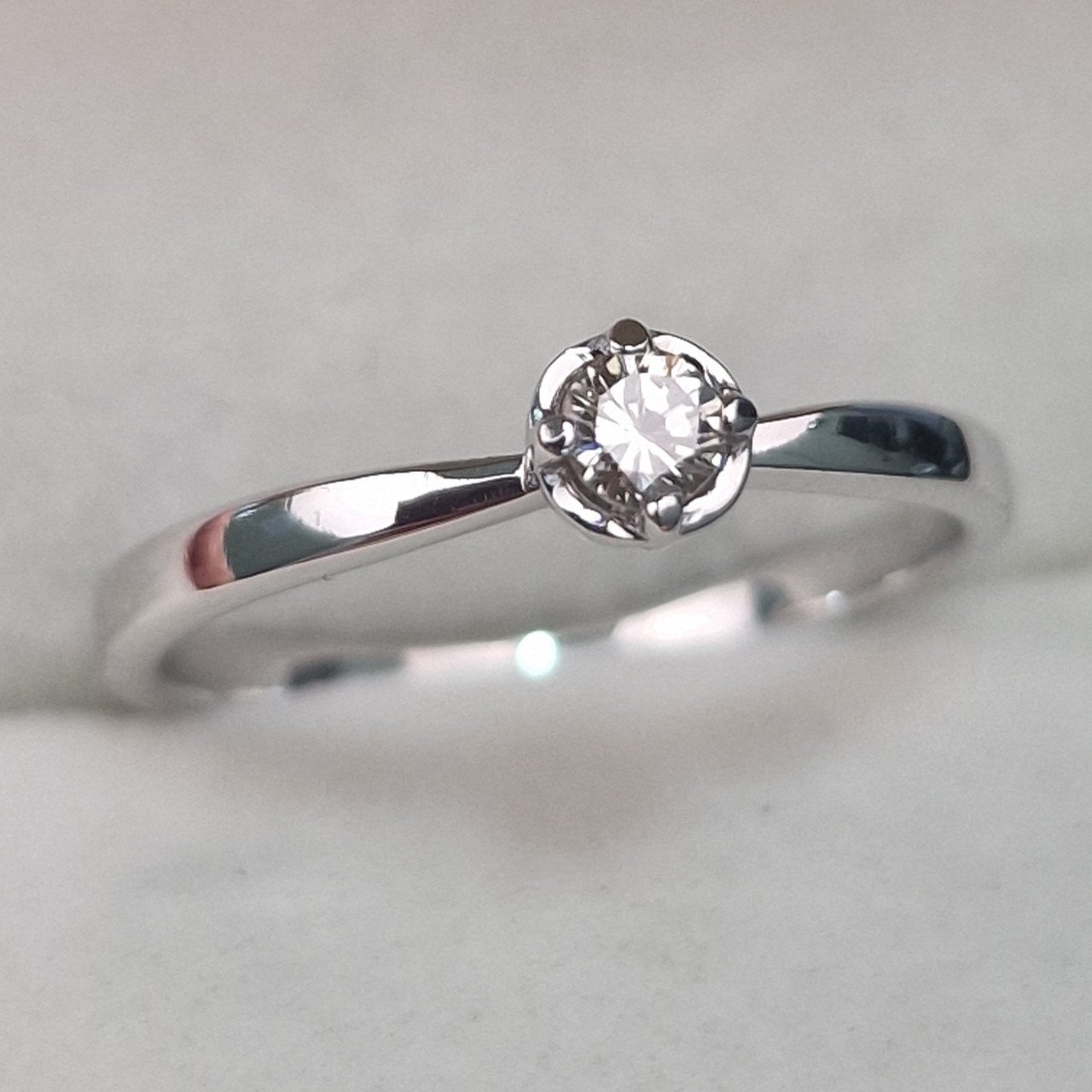 Кольцо Deimantas 104622631 15,5р 1,56гр 0,11ct. купить,NaN