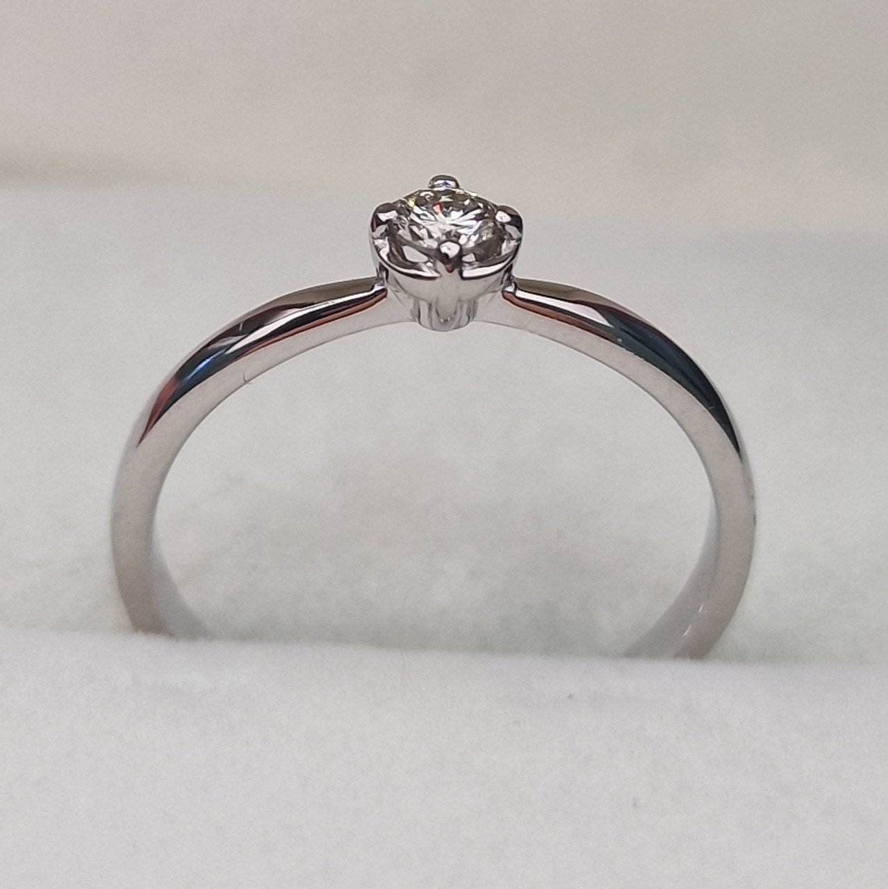 Кольцо Deimantas 104622631 15,5р 1,56гр 0,11ct. купить,NaN